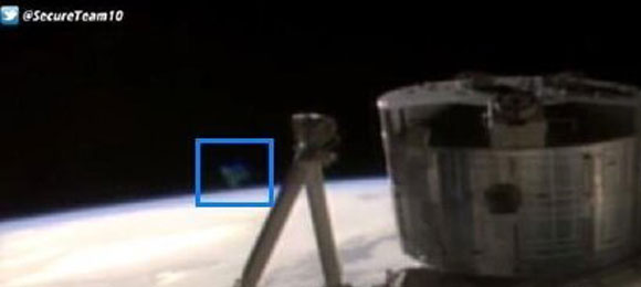 NASA直播空间站惊现UFO 立即掐断画面