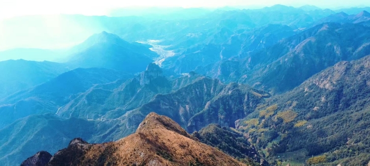 温州乐清：雁荡雄峰