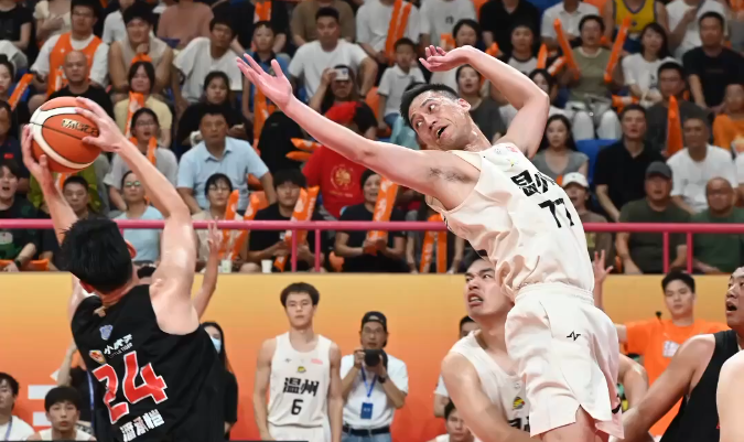 我的篮球教练是浙BA球星!