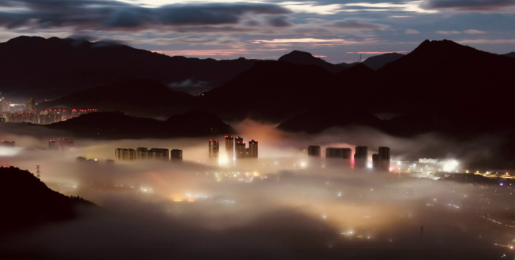 永嘉:秋日晨雾漫山城