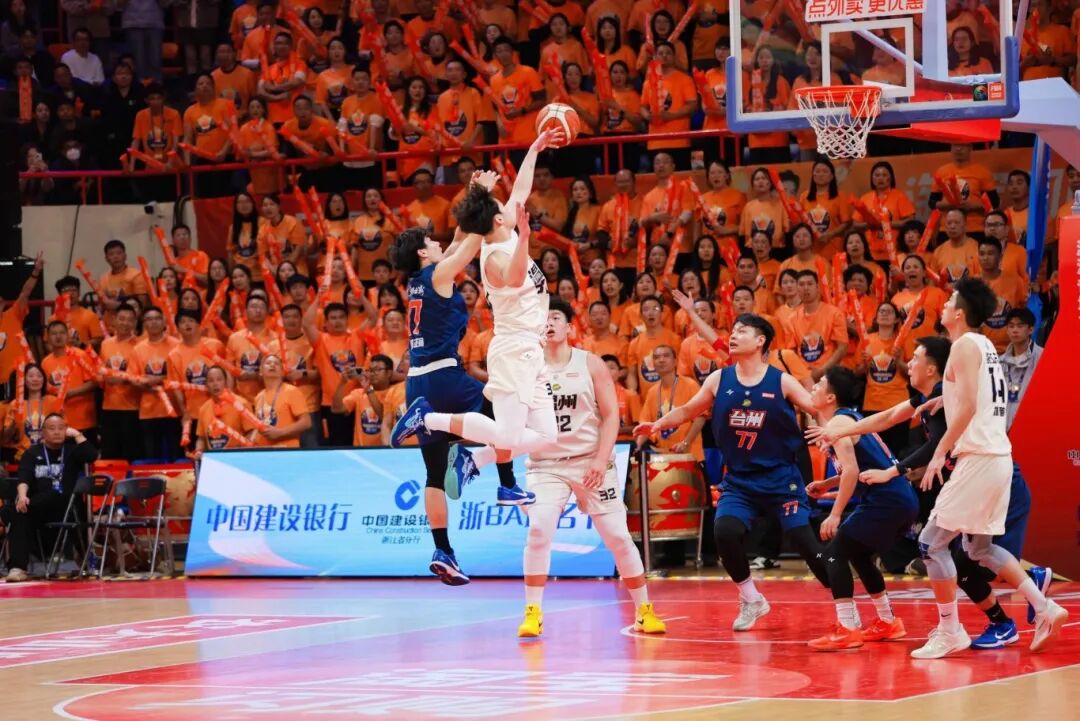 这满满的仪式感!浙C晋级巅峰八强