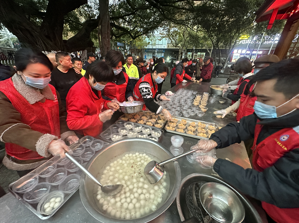 ǧ�˹���������Բů����