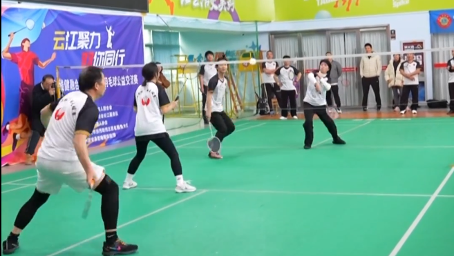 �н��ں���ë����ȼ�鿪����ÿһ�Ķ����Ȱ�����ů