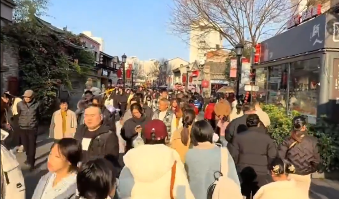 ���ݸ����㣺�����ж��