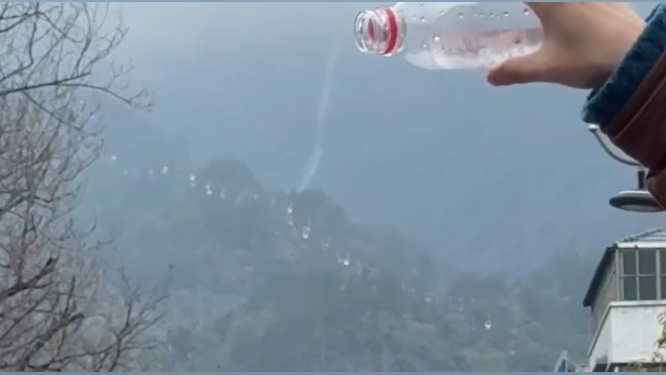 ��׷���ֱ����ǧ�ߵ�ʢ�����֣�