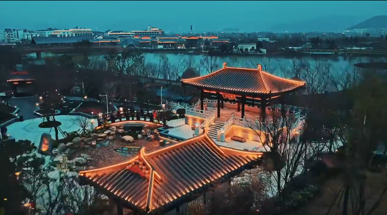 ĺɫ�ĺϣ����Ƴ��ϣ�԰��԰ҹ��һ����Խǧ��