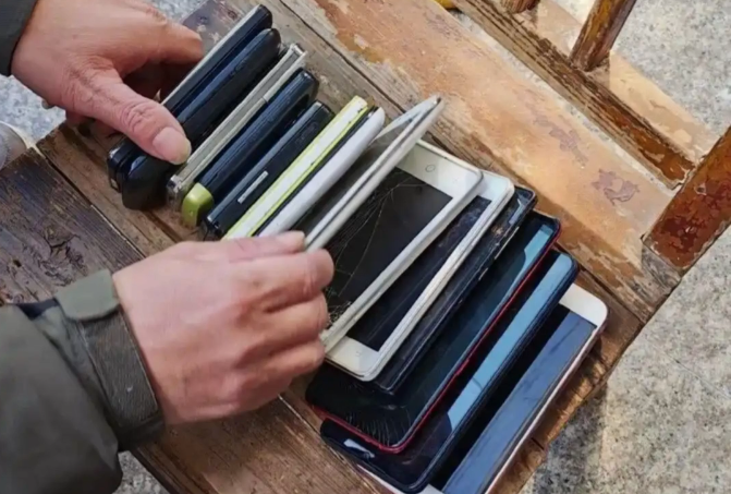 ͻȻ���𣬡�һ��һ���ۡ���������7�����ֻ�����һ̨����iPhone 11