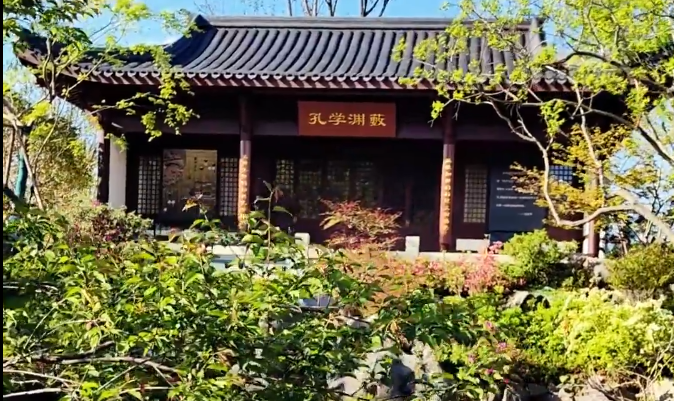 �簲԰��|������Ũ��Яһ·�羰���̣���ո�µ�һ���ʺ�~