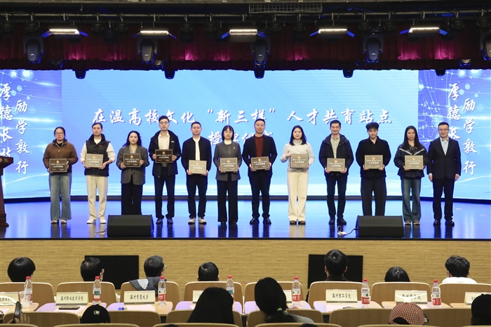 У�ع������˲ţ������ഴ�ա��Ļ������������˲Ź���վ�仧 �¿�Ժ