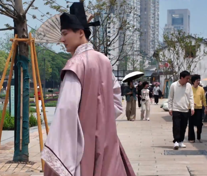 ��һ��������ƽ������˷�ŹŸ���������������