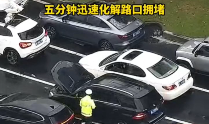 ���ݸ���ð����������ƹ���SUV