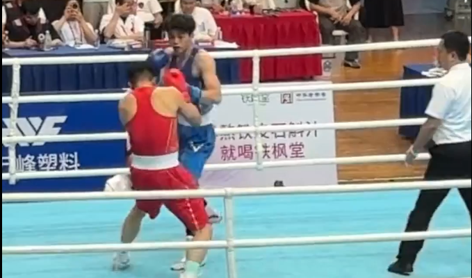 2026年全国男子拳击锦标赛,温州小伙司华晨摘得75公斤级别银牌,创下温州选手在本届赛事中最好成绩和个人最好成绩