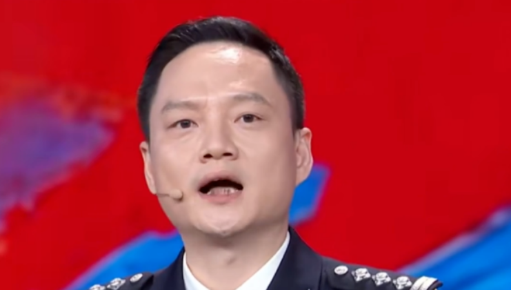 《感动中国》2025年度人物颁奖 温州刑警这样说